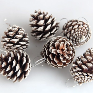 Natural Christmas Pine Cones Hanging Ornaments With Snow Effect For Christmas Tree Winter Decoration Holiday Home Ornaments