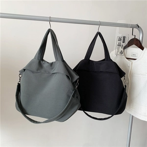 Grand Sac Fourre-Tout en Nylon pour Femmes Minimaliste Léger Sac à Épaule Casual Polyvalent Sac à Main de Bureau Quotidien
