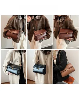Photos détaillées du sac fourre-tout vintage en cuir en marron foncé, noir et caramel