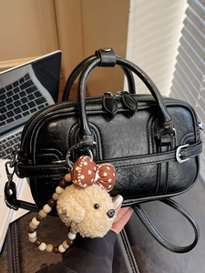 Sac Bandoulière Boston en Cuir PU Rétro pour Femmes Sac à Main Décontracté à la Mode Avec Pendentif Chien en Peluche
