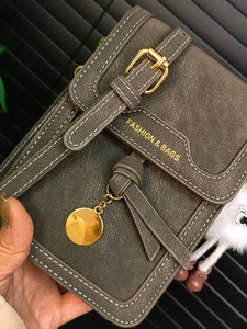 Vintage PU Leather Women Mobile Phone Crossbody Bag Contrast Stitching Vertical Square Small Shoulder Bag With Doll Charm