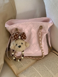 Vintage Quilted Bucket Bag For Women Fashion Synthetic Leather Chain Shoulder Bag With Plush Bear Charm Crossbody Handbag