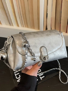 Borsa Quadrata Piccola da Donna in Pelle PU con Catena Borsa a Spalla e Tracolla con Charm a Sfera di Metallo Borsa a Mano Quotidiana Versatile