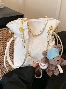 Fashion Quilted PU Leather Bucket Bag For Women With Gold Chain Shoulder Strap And Cute Bear Charm Crossbody Tote Bag