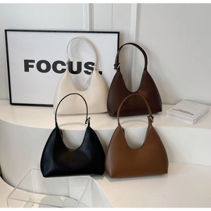 Collection de sacs hobo demi-lune minimalistes en crème, café, noir et marron clair