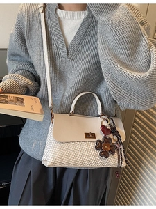 Vintage large capacity cream leather and woven tote bag with heart charm and gold buckle