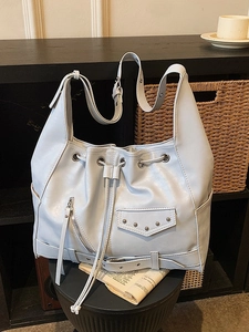 Retro Punk Rivet Shoulder Bag Large Capacity Drawstring PU Leather Tote Bag Street Wear Cool Girl Motorcycle Hobo Crossbody Bag Women