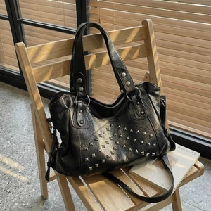 Fashion Rivet Tote Bag Large Capacity PU Leather Retro Punk Shoulder Bag For Women Versatile Commuter Crossbody Bag