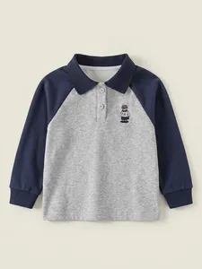 Sweat polo gris et bleu marine pour garçon avec broderie ours et col en maille côtelée