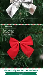 Dettaglio di fiocchi natalizi rossi e argento 7x6cm sull'albero con dimensioni