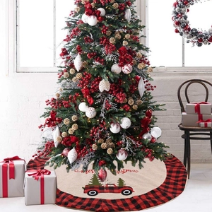 Jupe de sapin de Noël à carreaux Buffalo avec motif camion rouge et lettrage Merry Christmas