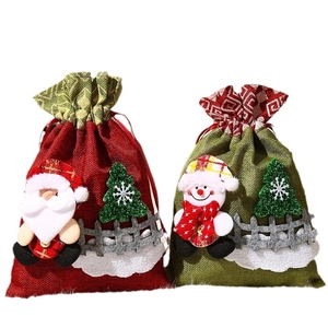 Weihnachtliche Kordelzug-Geschenkbeutel aus Leinen mit Weihnachtsmann und Schneemann