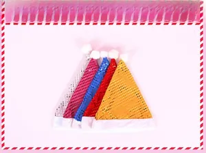 Lot de cinq bonnets de Noël à paillettes en argent, bleu, rose, rouge et couleur dorée