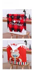 Détails des housses de chaise de Noël avec motif Père Noël et carreaux rouges festifs