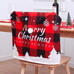 Housses de chaise de Noël à carreaux rouges et noirs avec typographie festive et pompons