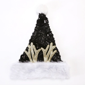 Détail du bonnet de Noël à paillettes noires avec bois dorés scintillants et peluche