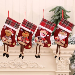 Chaussette de Noël en Jute Ornement Jambes Pendantes Plaid Père Noël Renne Bonhomme de Neige Ours Peluche Décor Cheminée
