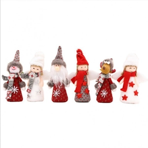 Lot de 6 ornements de Noël en peluche avec ange, Père Noël et renne sur fond blanc uni