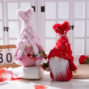 Lot de poupées nains de la Saint-Valentin avec corps tricotés et chapeaux à cœurs