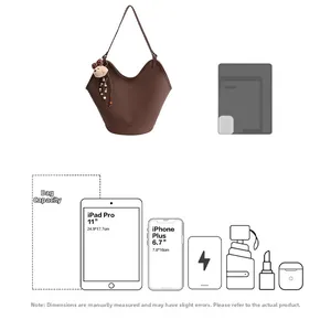 Guía de capacidad de bolso tote marrón mostrando espacio para iPad de 11 pulgadas