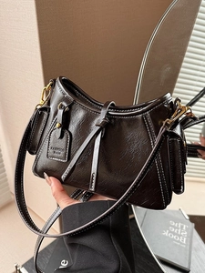 Secchiello in Pelle Microfibra Retro Premium per Donna Moda Versatile Cuciture a Contrasto Borsa a Tracolla Sottobraccio