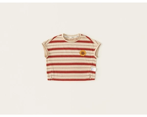 Vue détaillée d'un t-shirt rayé pour enfant avec écusson tournesol et col rond doux