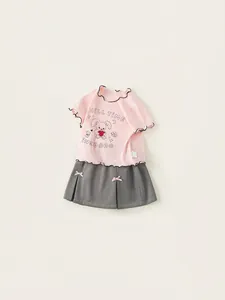 Süßes Mädchen Sommer-Set mit Kaninchen-Print, Rüschenoberteil und Faltenrock
