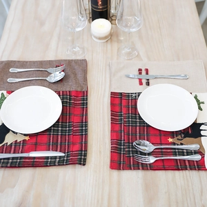 Sets de table de Noël à carreaux avec poche à couverts pour décoration de fête