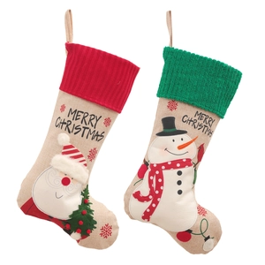 Weihnachtsstrümpfe aus Sackleinen mit 3D Weihnachtsmann und Schneemann für festliche Deko
