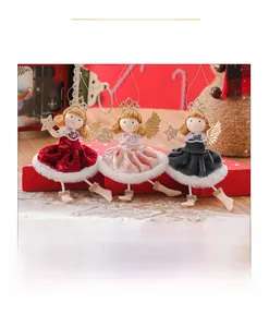 Drei Plüsch-Weihnachtsengel-Anhänger mit goldenen Kronen und Paillettenflügeln in Box