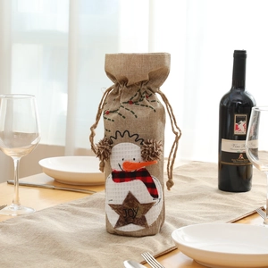 Weihnachts-Flaschenbeutel aus Sackleinen mit Schneemann-Stickerei und Kordelzug