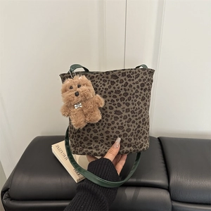 Women Leopard Print Bucket Bag Retro Frosted Velvet Shoulder Crossbody Bag With Plush Bear Charm Casual Daily Handbag
