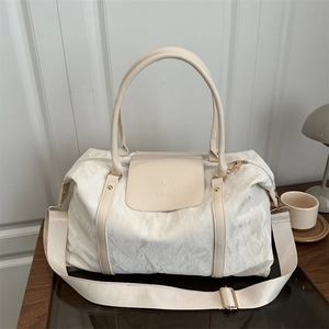 Women Large Capacity Travel Duffle Bag Fashion Lightweight Crinkled Tote For Fitness Swimming Weekend Trip Luggage Bag