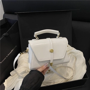 Femmes Rétro PU Cuir Rabat Sac Bandoulière Mode Sac à Main Avec Bandoulière Réglable Quotidien Petit Sac Messager Carré