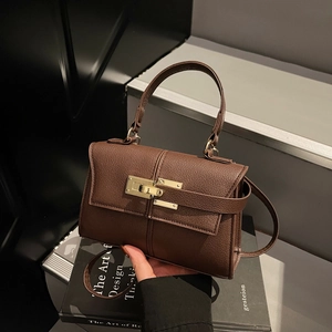 Vintage Women Litchi Pattern PU Leather Crossbody Bag Small Square Handbag With Gold Metal Lock And Adjustable Shoulder Strap