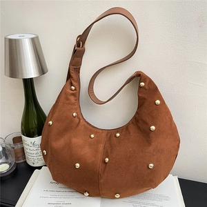 Borsa Hobo in Pelle Scamosciata Vintage per Donna Grande Capacità Rivetto Borsa a Spalla Retrò Mezzaluna Borsa a Tracolla Mano Autunno Inverno