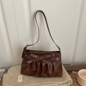 Sac à Épaule Plissé Vintage avec Nœud pour Femme Sac Sous le Bras en Cuir PU avec Rivet en Étoile pour Usage Quotidien