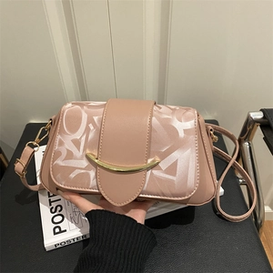 Sac Bandoulière Chic en Cuir PU avec Imprimé Lettre pour Femmes Mode Boucle en Métal Croissant Sac Sous le Bras Petit Sac Carré