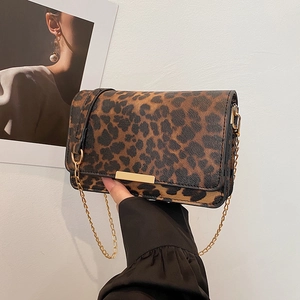 Sac Bandoulière Vintage Motif Léopard en Cuir PU pour Femme Sac à Épaule Carré Décontracté avec Boucle en Métal
