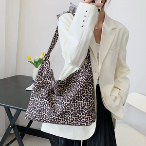 Borsa Tote in Tela con Stampa Leopardata di Moda Grande Capacità Borsa a Tracolla Donna Casual Hobo con Nodo Vintage