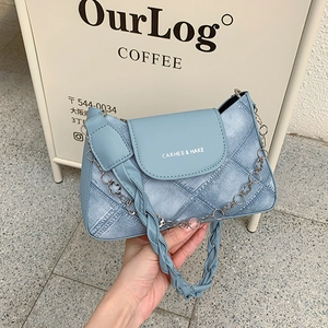 Sac à Bandoulière Sous le Bras Tendance pour Femmes en Cuir PU Texture Denim Petit Sac Carré Avec Chaîne Fleur Bandoulière Tressée Sac de Mode