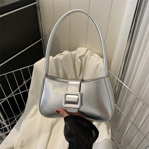 Sac Sous le Bras en Cuir PU Métallique Avec Boucle Carrée Sac à Épaule Minimaliste pour Femmes Style Décontracté d'Été