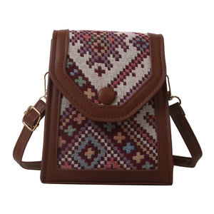 Petit sac bandoulière ethnique vintage avec des motifs géométriques tissés colorés