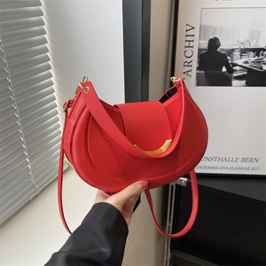 Borsa a Spalla a Sella a Mezzaluna in Pelle PU Vintage per Donna Moda Fibbia Magnetica Borsa Sottobraccio a Tracolla Casual