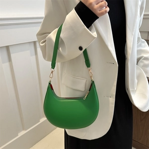 Sac à main croissant vert émeraude à la mode en similicuir élégant pour femmes