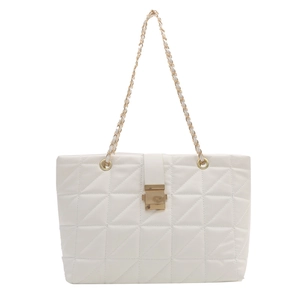 Grand sac cabas matelassé blanc minimaliste avec chaîne dorée et coutures géométriques