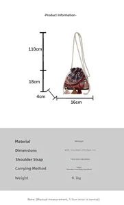 Détails du sac seau tissé avec motifs ethniques, dimensions et pompons colorés variés