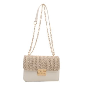 Fashionable contrast straw woven flap crossbody bag with white leather and gold chain strap