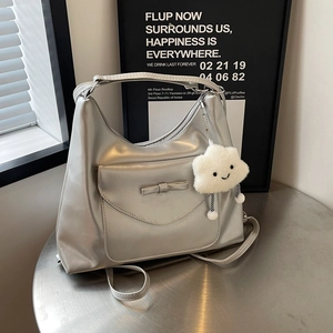 Fashion PU Leather Tote Bag For Women Large Capacity Casual Commuting Shoulder Bag With Bowknot Decoration And Cloud Pendant