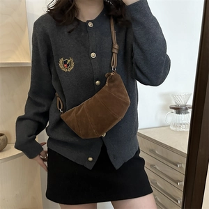 Sac croissant en daim marron pour femme, style bandoulière français élégant et chic